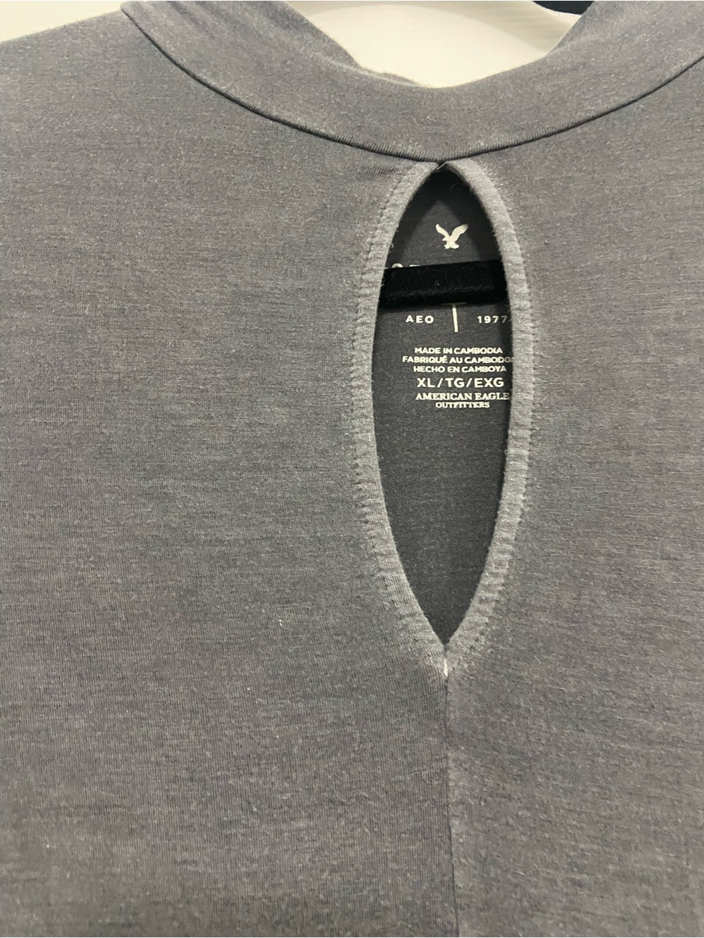 American Eagle Outfitters Soft & Sexy Women’s XL Gray Long-Sleeve Keyhole Top - Picture 2 of 4